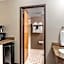 Best Western Plus Landmark Inn
