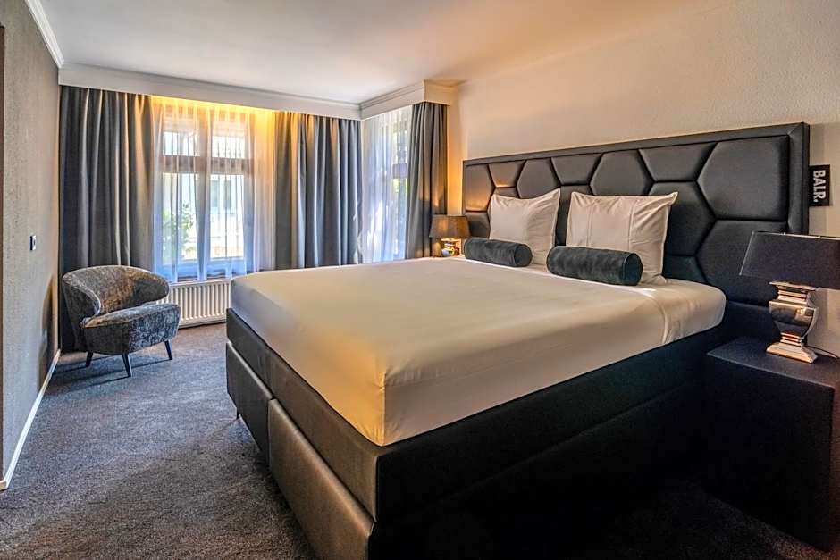 Square Boutique Hotel & Brasserie