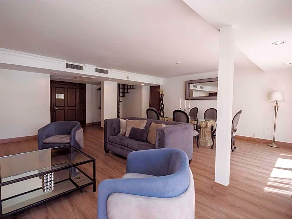 HS HOTSSON Hotel Tampico