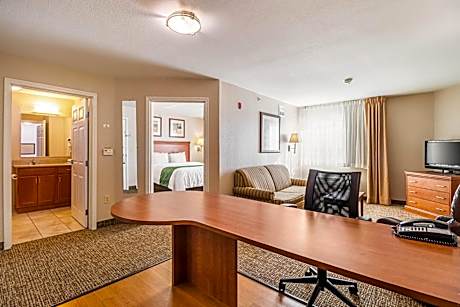 King Suite - Accessible/Non-Smoking