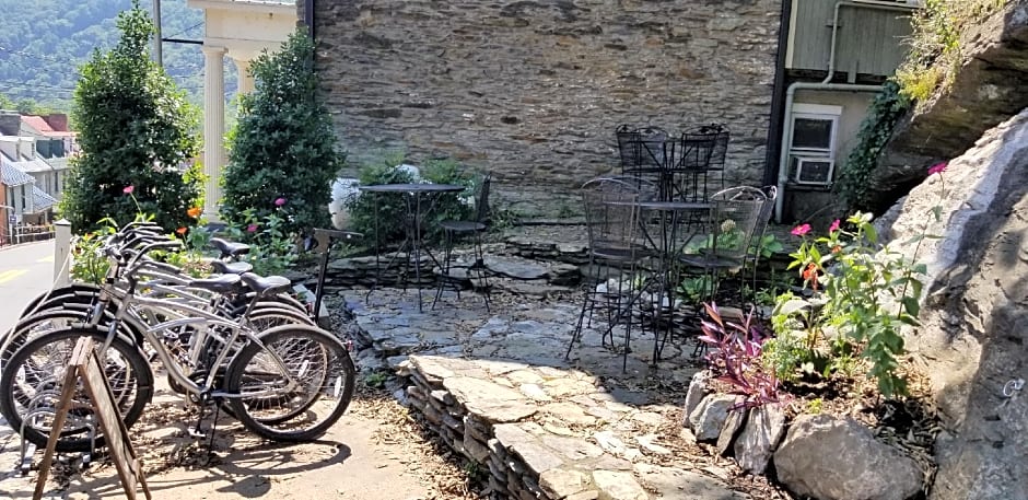 The Town's Inn – Harpers Ferry, WV