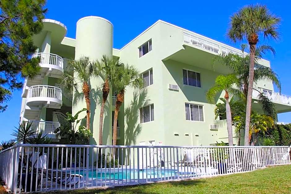 Chart House Suites and Marina