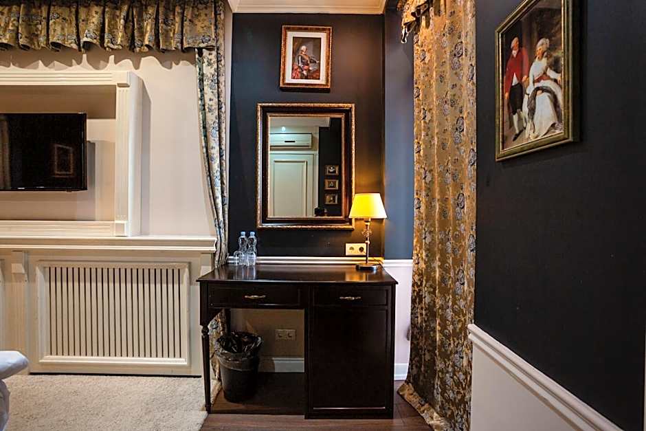 Piazza Boutique Hotel