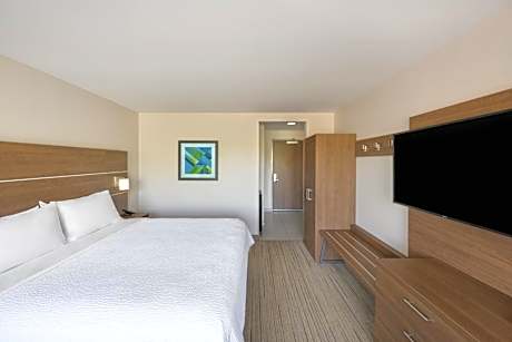 Standard King Room with Mobility Accessible Roll-In Shower