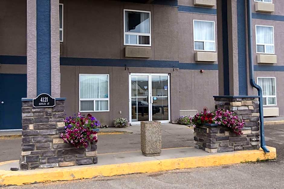 Super 8 by Wyndham Whitecourt