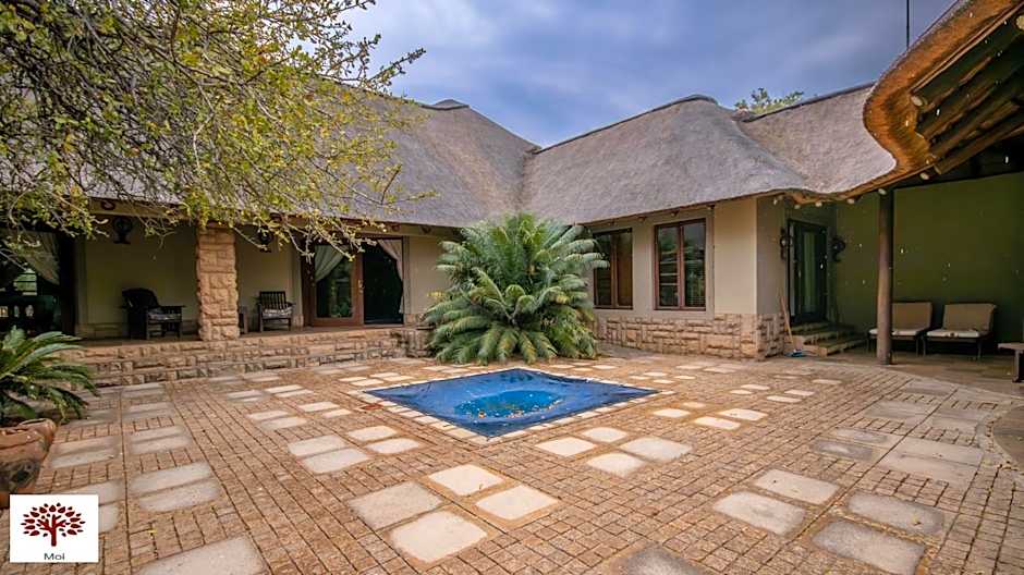 Zebula Golf and Wildlife Estate - Oryx Walkway Pax 16 - Moi Signature Luxury villa
