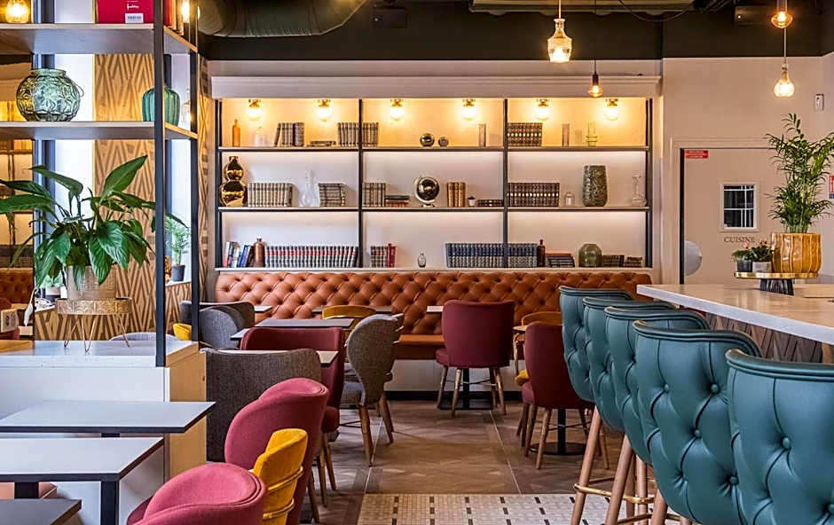 Mercure Paris Bercy Bibliotheque