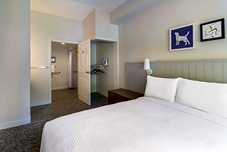 Mobility Accessible One Bedroom Suite Queen Roll-In Shower