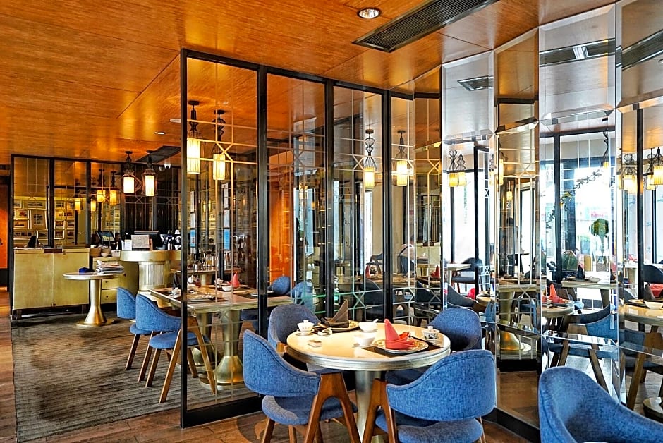 Ln Hotel Five