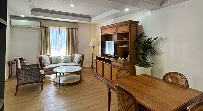 Queen Margarette Hotel