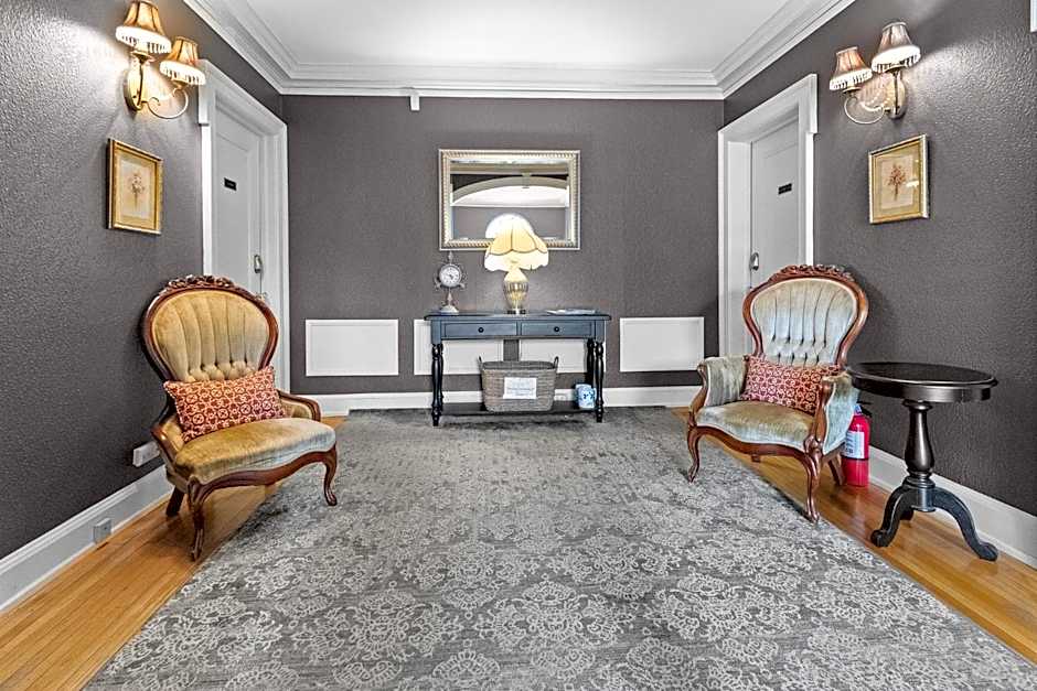 Salyards Mansion - Boutique Collection by Heirloom – Duluth, MN