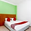 OYO 850 Gold Star Hotel