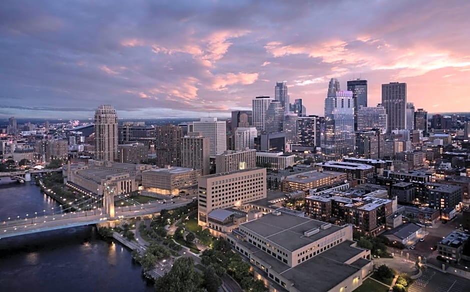 Four Seasons Hotel Minneapolis