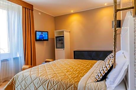 Superior Family Room