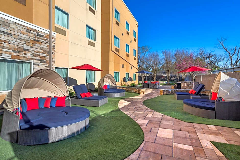 Best Western Plus Lake Jackson Inn & Suites