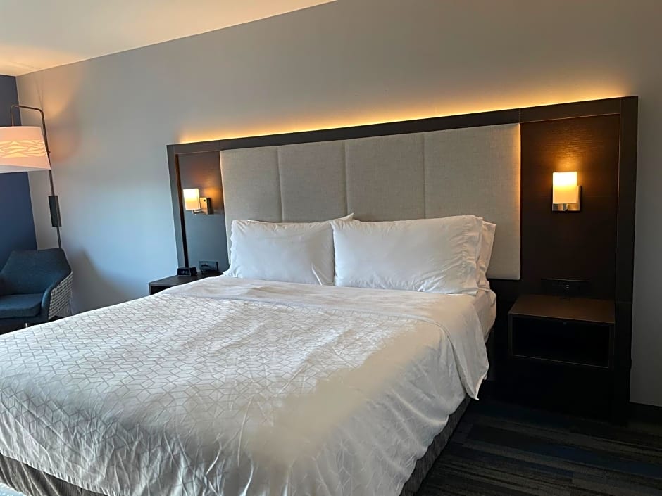 Holiday Inn Express & Suites Columbia - East Elkridge By IHG