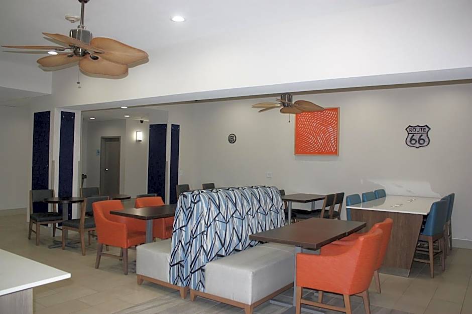 Holiday Inn Express Hotel & Suites Shamrock North By IHG