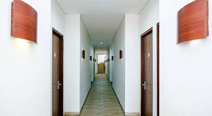 Sans Hotel Rajawali Surabaya by RedDoorz