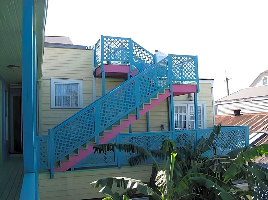Creole Gardens Guesthouse and Inn
