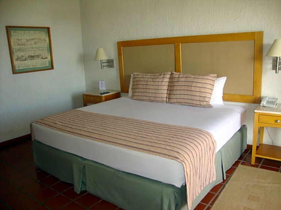 Park Royal Homestay Los Cabos