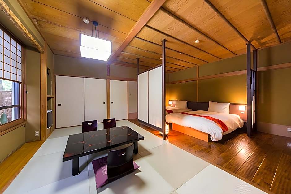 Photo 1 of 5 of 2 Beds, Main Building