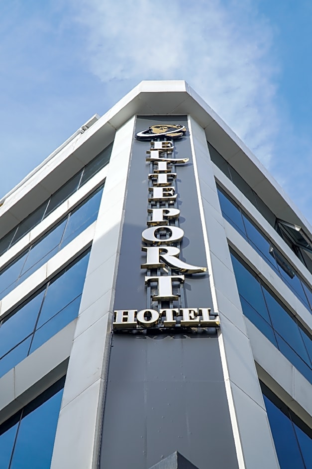 Elite Port Hotel