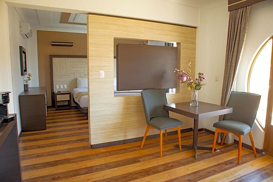 Hotel Paseo de la Presa