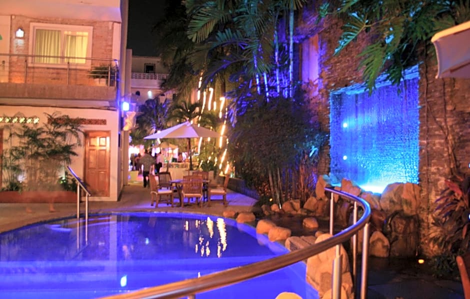 Hotel Rio Malecon