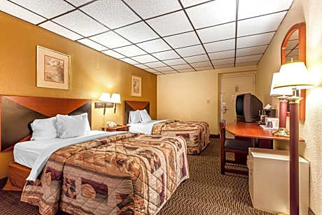 Double Room with Two Double Beds - Smoking