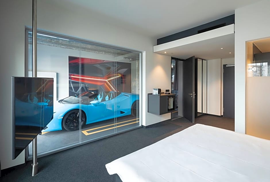 V8 Hotel Köln at MOTORWORLD