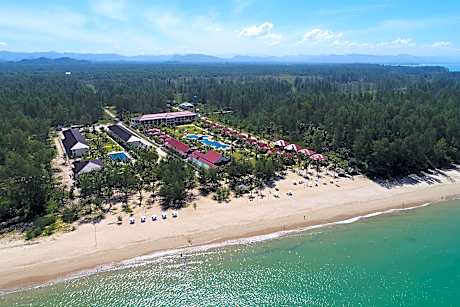 The Sunset Beach Resort Kho Khao Island