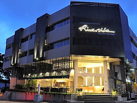 Deluxe Family Quartet