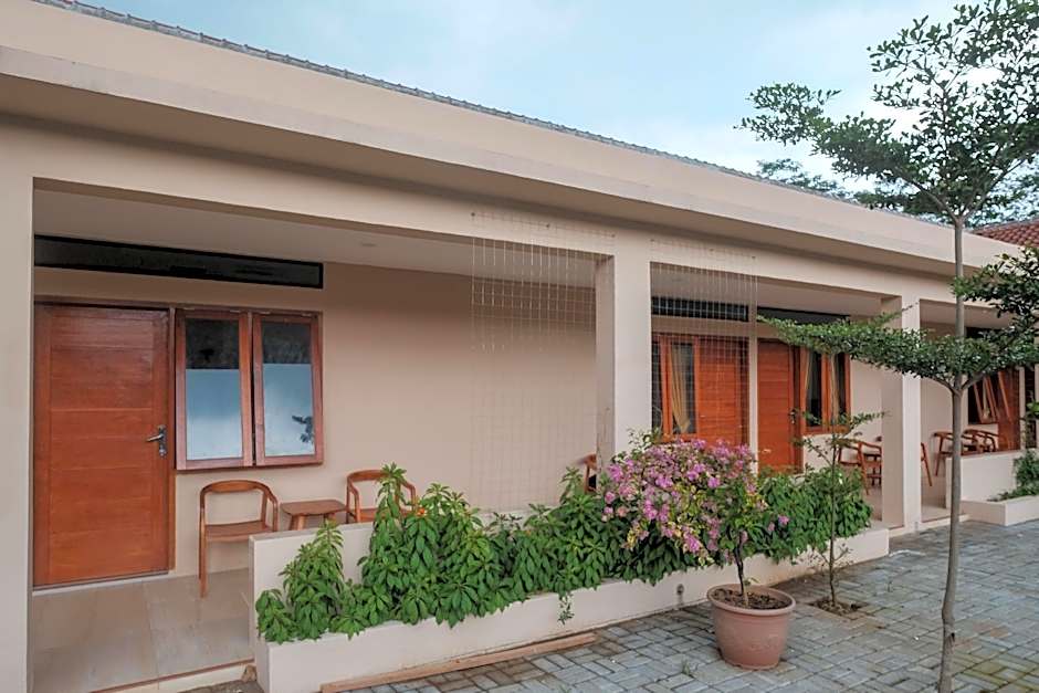 RedDoorz Plus Syariah @ Hotel Indonesia Kajen