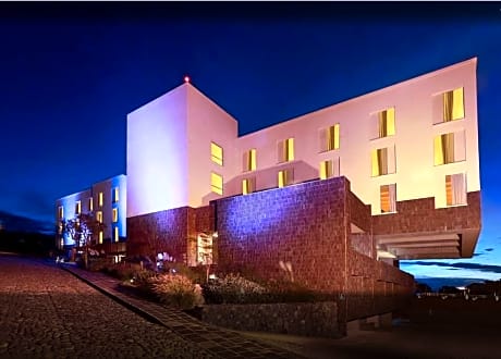 Hotel Albor Tapestry Collection by Hilton