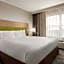 Country Inn & Suites by Radisson, Dubuque, IA