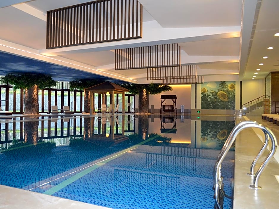 Langfang Ovation Hotel