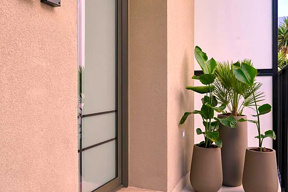Monarco Executive Rooms