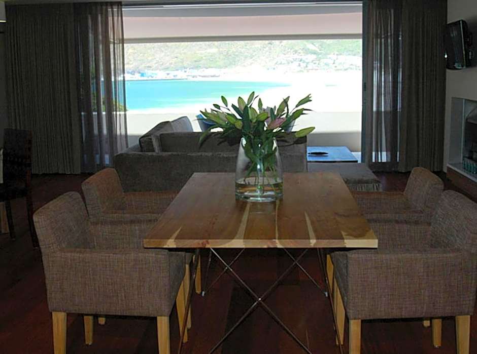 Chapmans Peak Beach Hotel