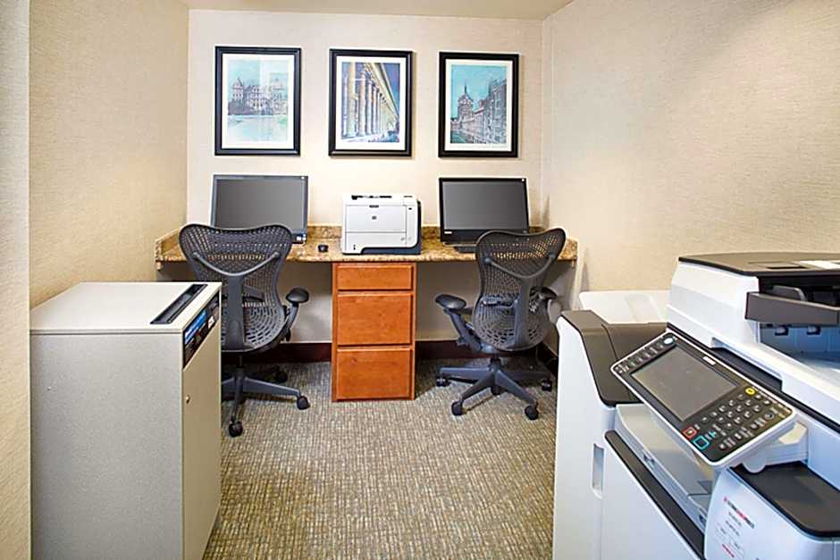 Hilton Garden Inn Albany Airport