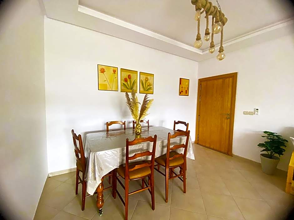 Vista Nest Home - Imi Ouaddar bien équipé avec terrasse