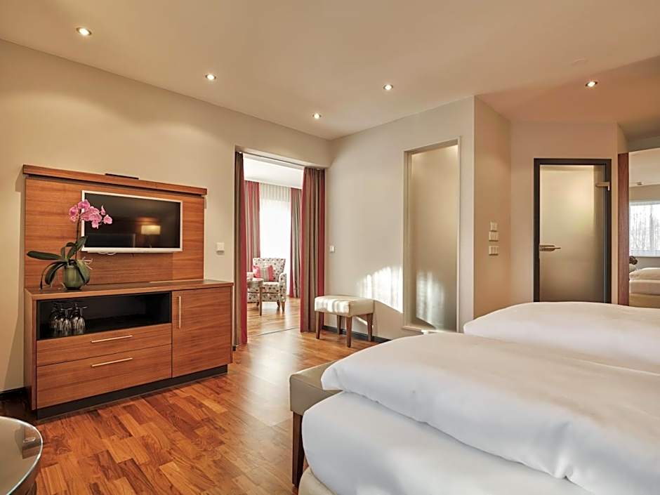 Photo 1 of 14 of Junior Suite