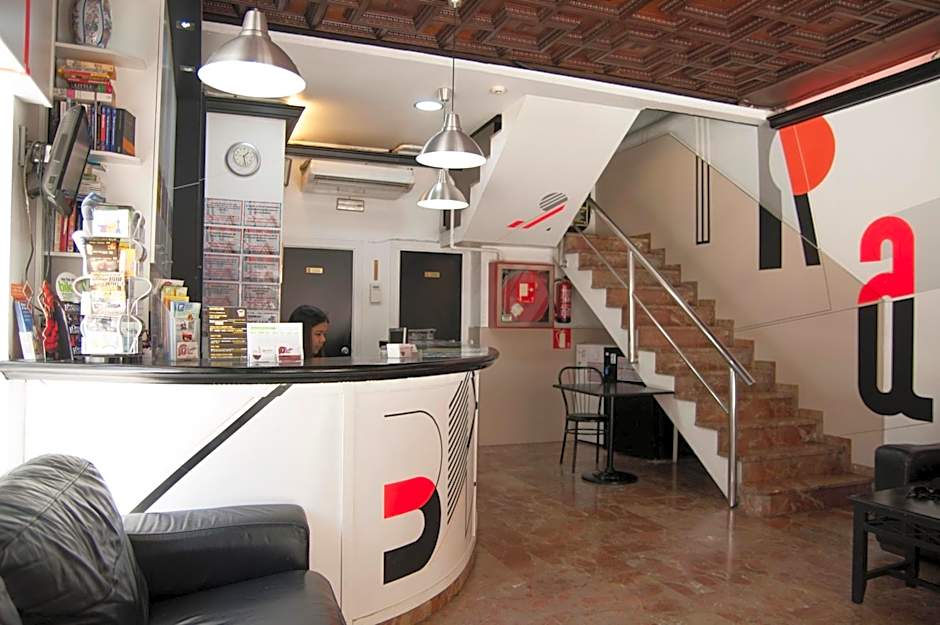 Be Ramblas Guest House