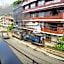 Hotel Hill Queen