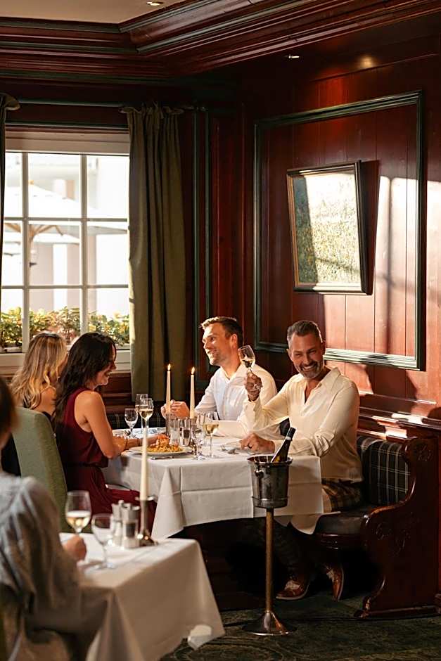 MAXIMILIAN Grand Hotel