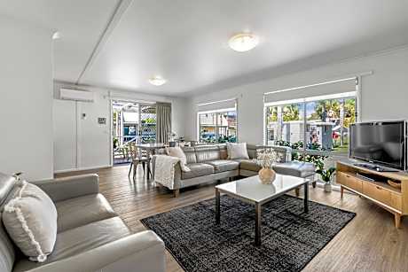 Superior Holiday Villa(2BR)