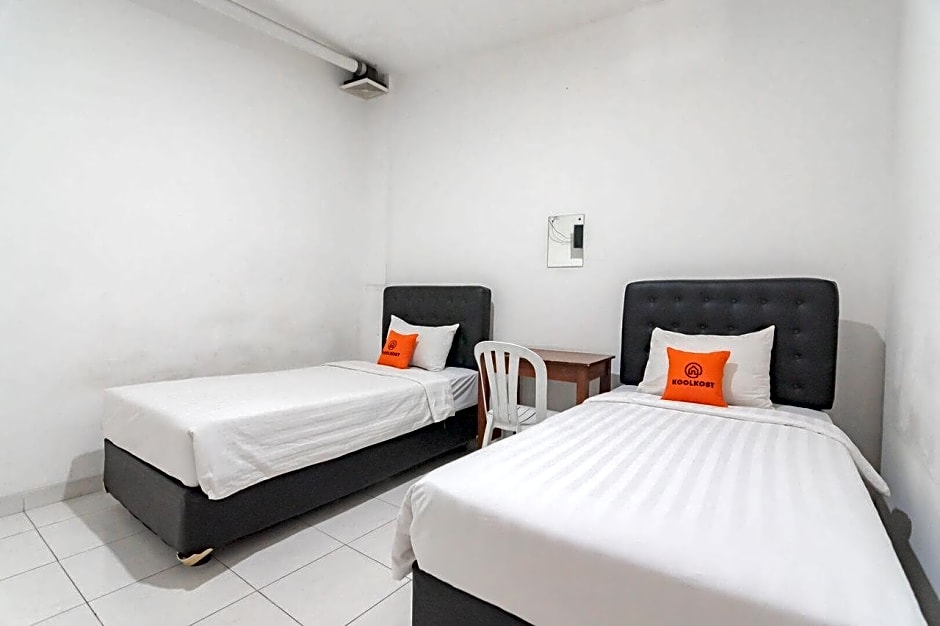 KoolKost near Alun Alun Kota Bandung 2 - Male Only