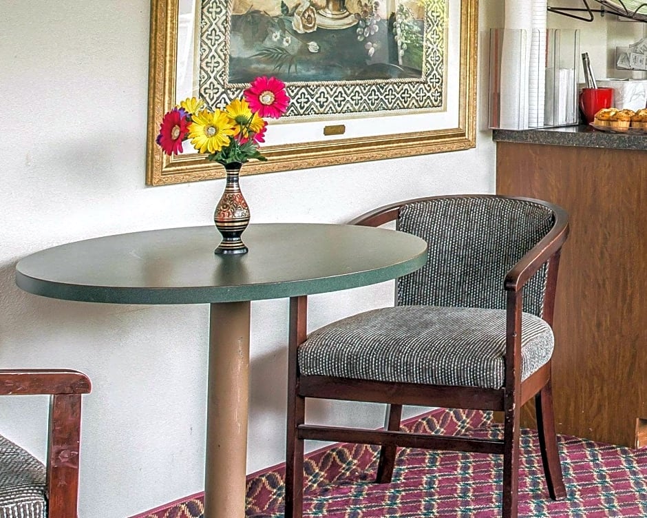 Econo Lodge Fort Jackson