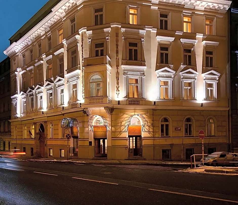 Hotel Kinsky Fountain