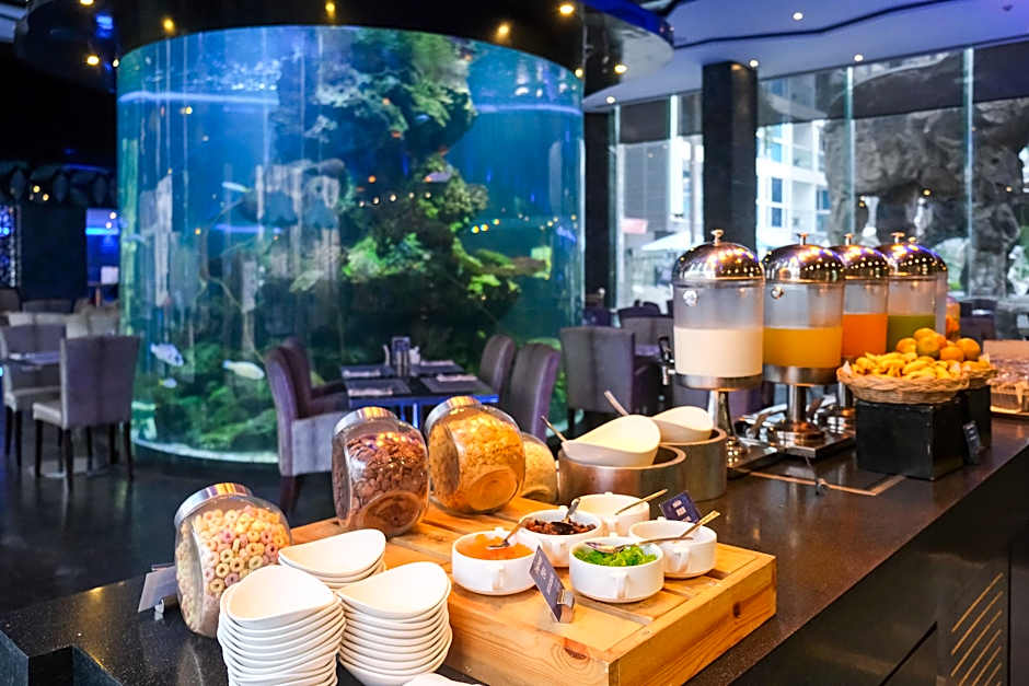 Centara Azure Hotel Pattaya – Pattaya, DC