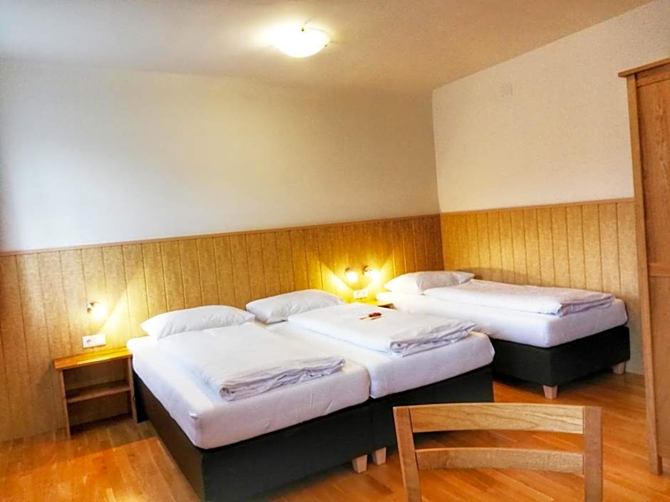 Familie Zuser Hotel Garni